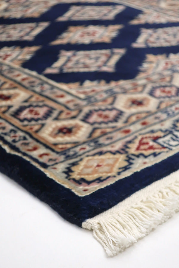 パキスタン絨毯<br>約60cm x 60cm