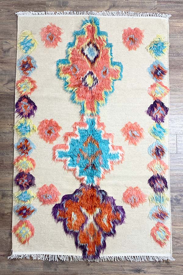モコモコパキスタン絨毯
