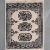ベージュのパキスタン絨毯玄関マット