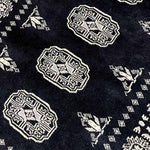 黒色のパキスタン絨毯