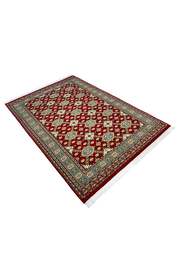 ペルシャ絨毯の文化を受け継いだパキスタン絨毯