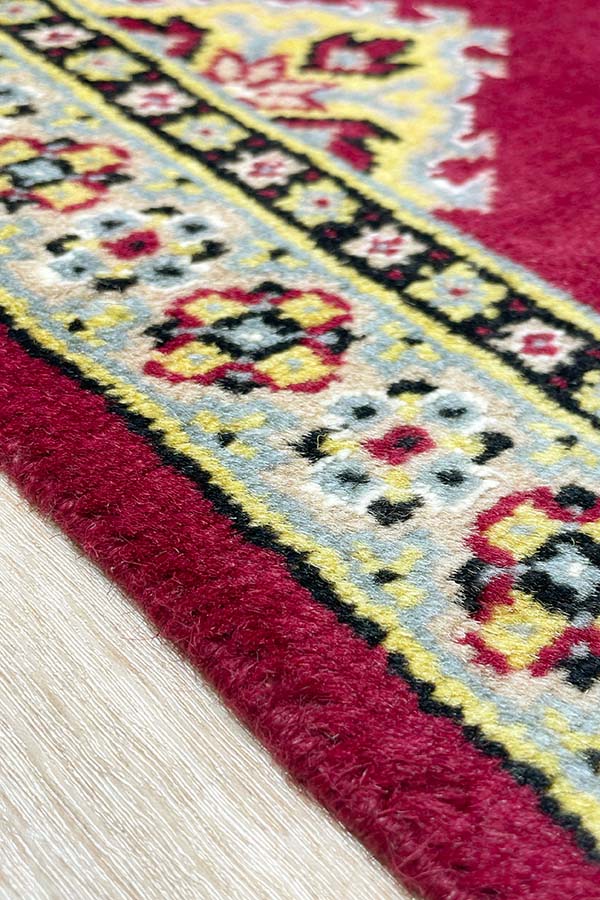 パキスタン絨毯玄関マットサイズ赤色　
