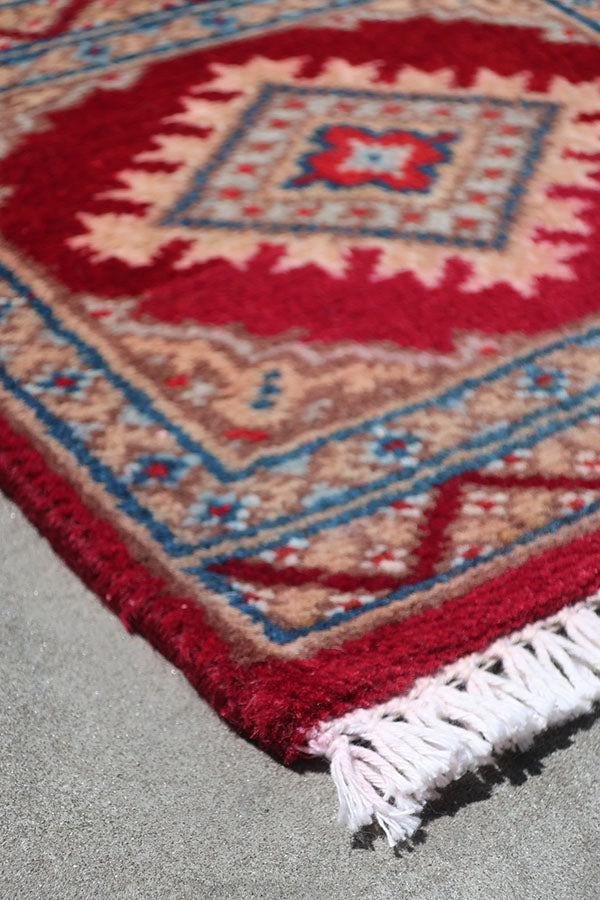 パキスタン絨毯(29x29cm)赤 ミニラグ 手織り【絨毯専門店】 – SATHI RUGS