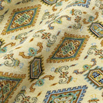 ペルシャ絨毯の文化を受け継いだ黄色のパキスタン絨毯