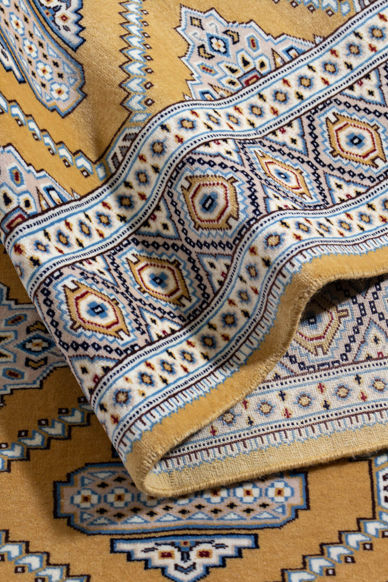 黄色のパキスタン手織り絨毯