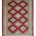 ペルシャ絨毯の要素を取り入れたパキスタン絨毯