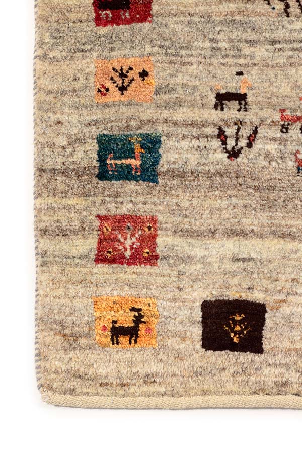 ペルシャギャッベ玄関マット、ナチュラルウール色、生命の樹と鹿の手織りデザイン